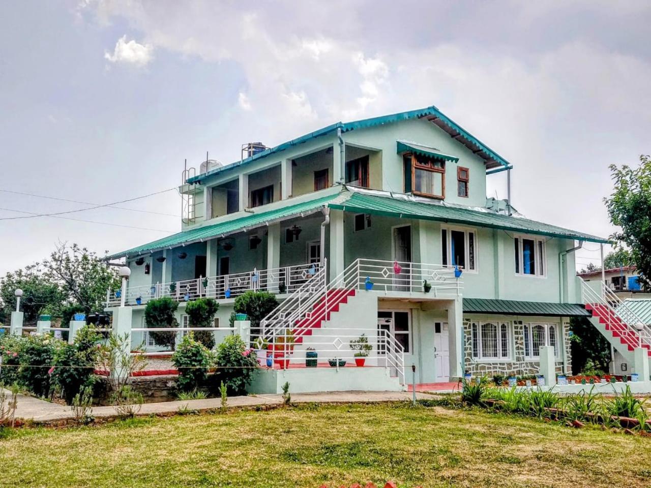 Chirping Orchard, Mukteshwar Bed & Breakfast Exterior photo